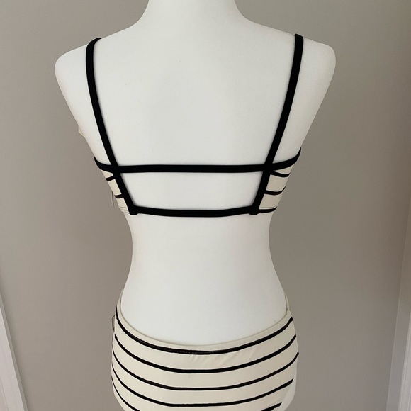 NWT Kate Spade swimsuit bottom - Picture 2 of 3
